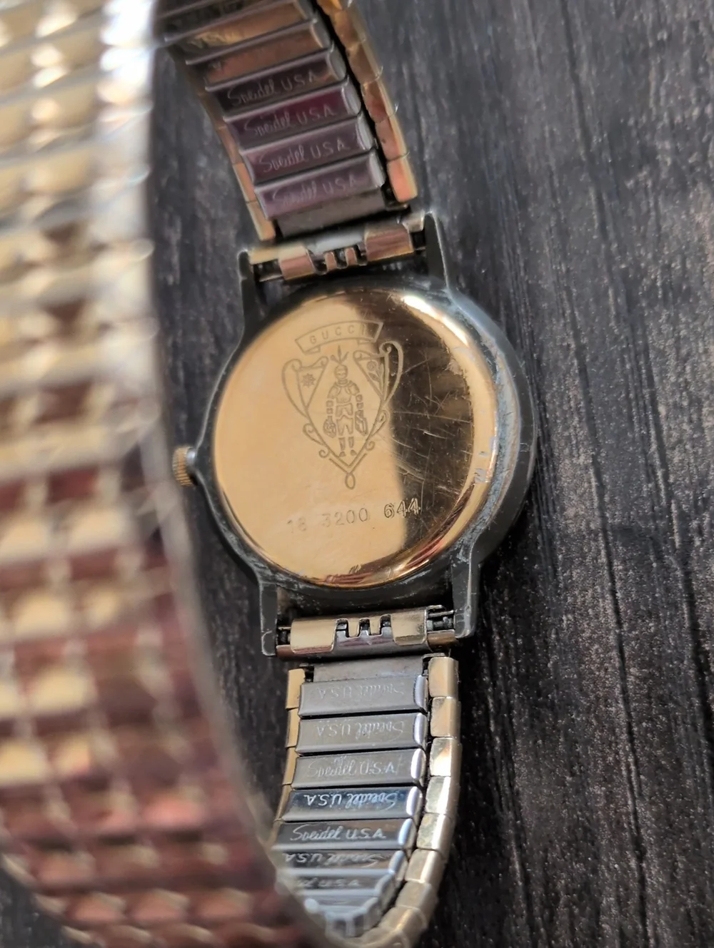 Vintage Gucci Swiss Quartz Watch - Picture 6 of 9